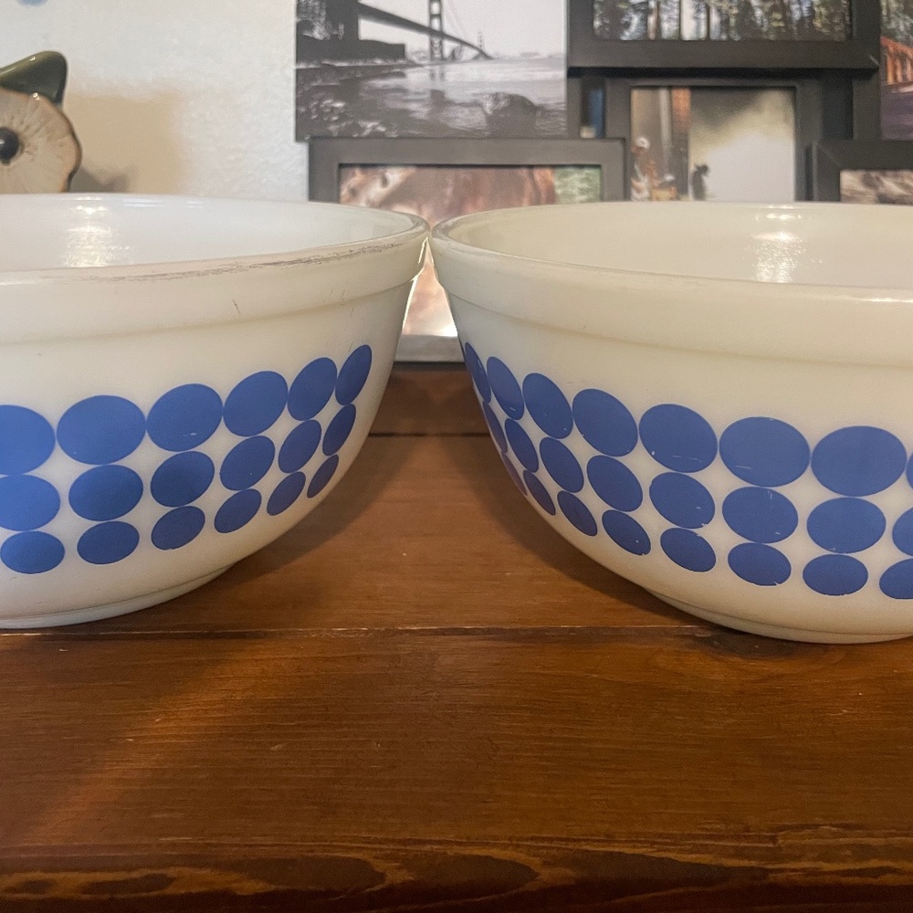 Pyrex 403 Blue Dot Made In USA Bowls
